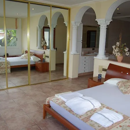 Canyelles Villa Lloret de Mar
