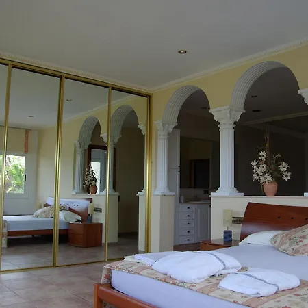 Villa Canyelles Lloret de Mar